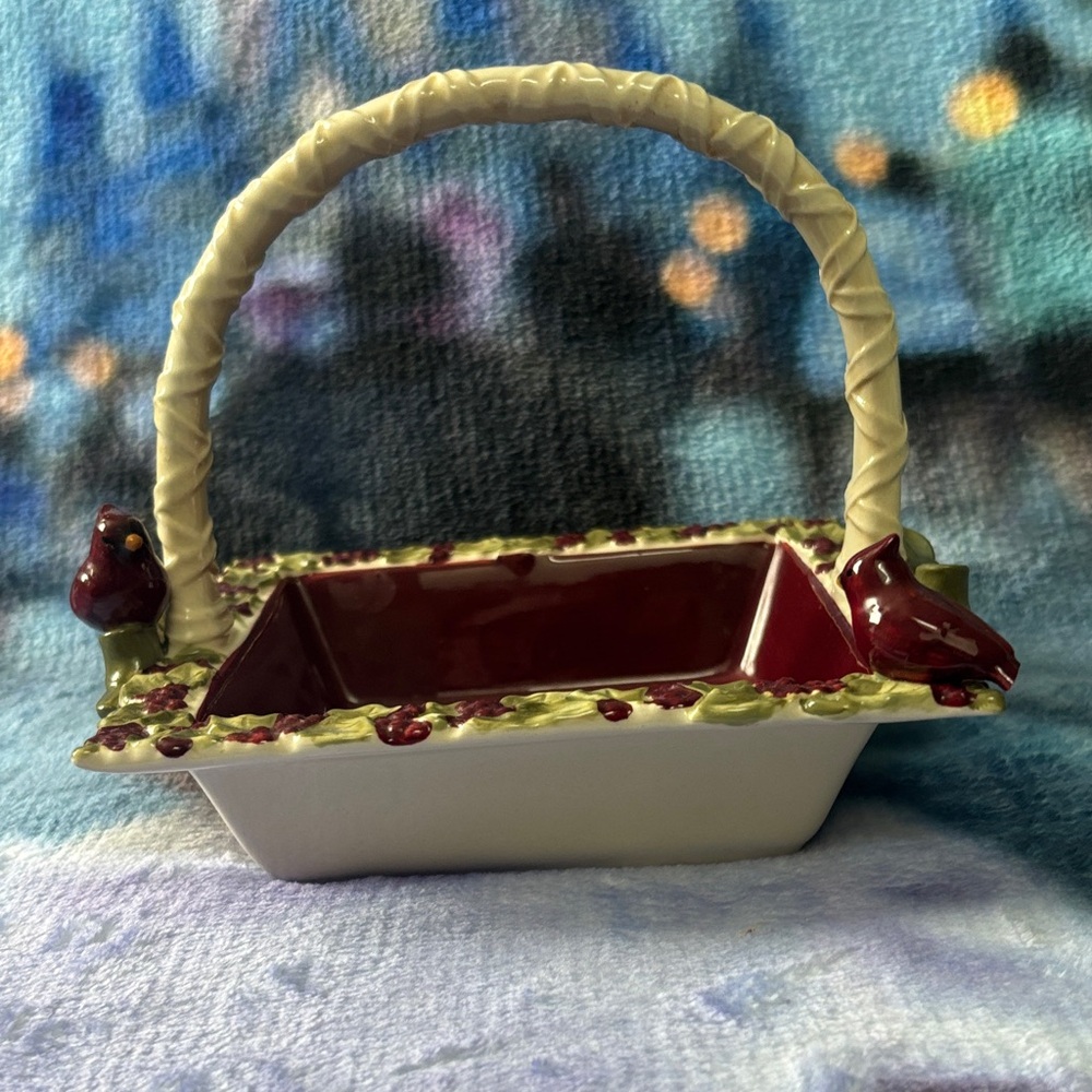 Grasslands Road Burgundy and Cream Cardinal Basket NWT - Picture 3 of 8